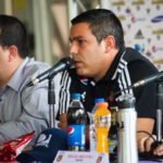 Antonio-Franco-Director-Técnico-presentacion-temporada-2016-prensa-caracas-fc-741×486