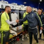 zinedine-zidane-primer-encuentro-con-la-plantilla-real-madrid-realmadridcom-14-696×562