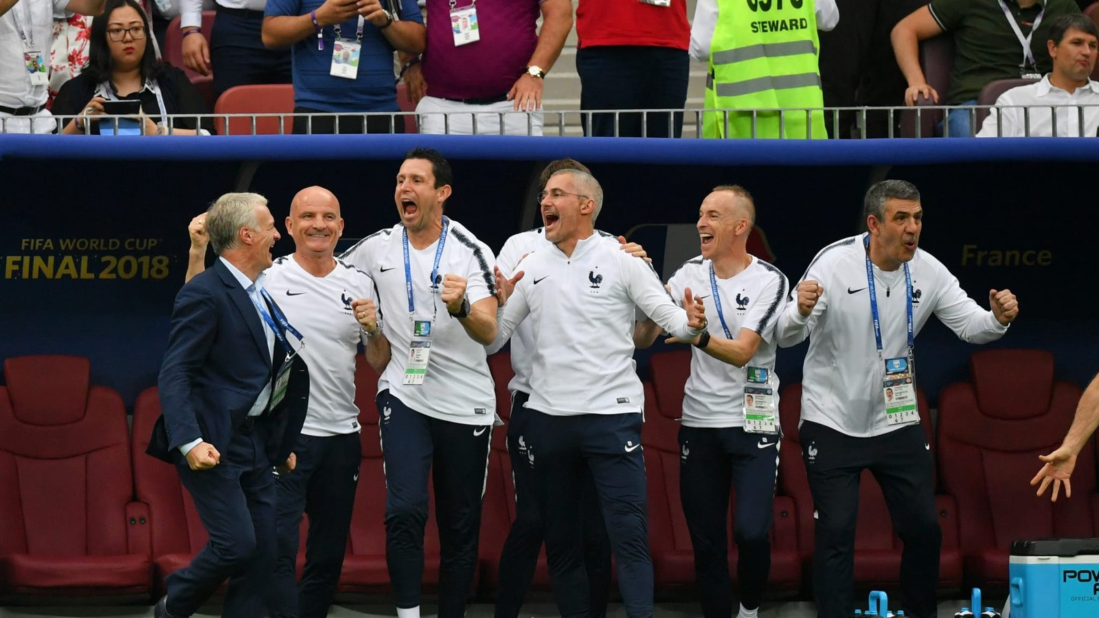 Final mundial rusia 2018 celebracion cuerpo tecnico de Francia fifacom