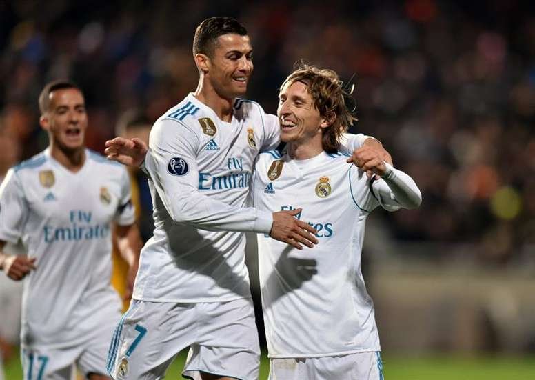 cristiano ronaldo luka modric real madrid zimbiocom