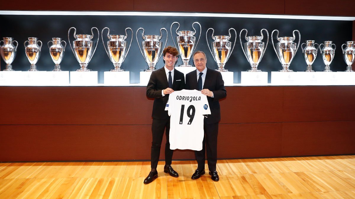 Álvaro Odriozola – Real Madrid – Twitter (@realmadrid)