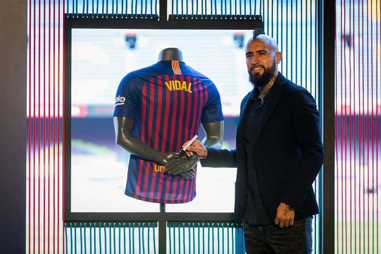 arturo vidal fc barcelona sicom