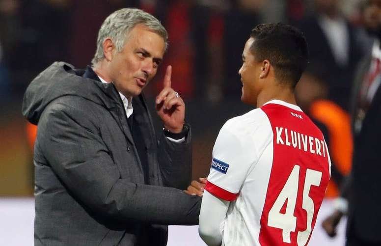 jose mourinho Justin Kluivert zimbiocom