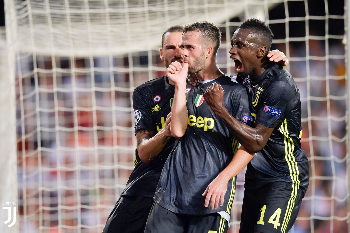 Miralem Pjanic – Valencia CF vs Juventus – UEFA Champions League – Twitter (@juventusfc)