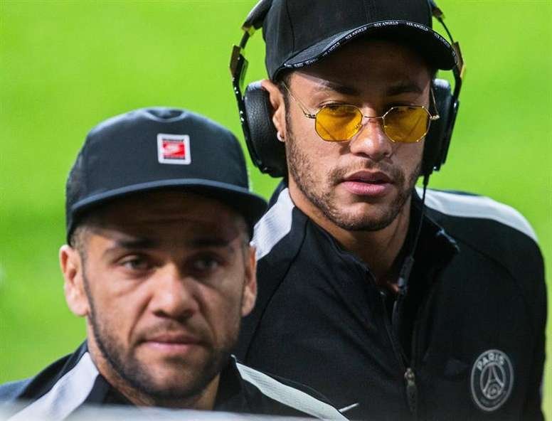 dani alves neymar jr paris saint germain psg sicom