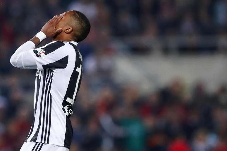 douglas costa juventus fc zimbiocom
