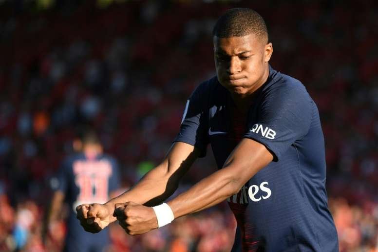 kilyan mbappe paris saint germain sicom