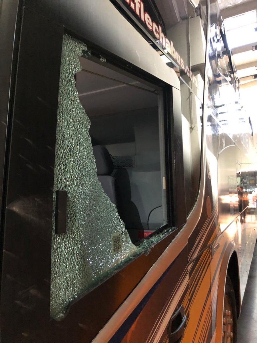 1 Incidente antes de la vuelta Copa Libertadores -Boca Juniors 24-11-18 Twitter @JulioPavoni