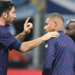 Gianluigi Buffon y Kylian Mbappé paris saint germain psg rppcom