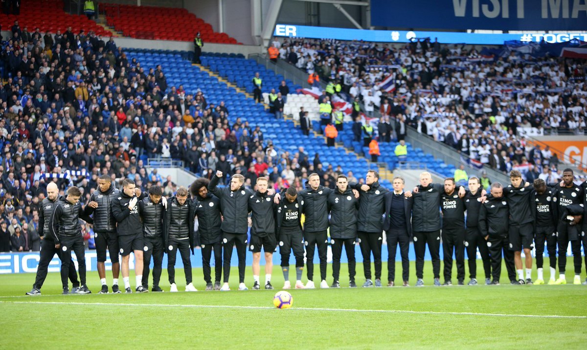 Leicester City FC rindió homenaje al presidente fallecido – Twitter (@LCFC)