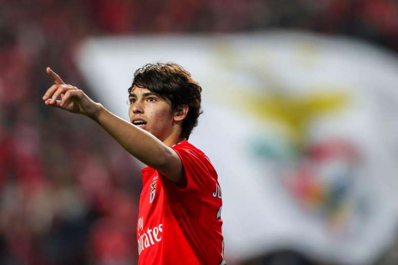 El presidente del Benfica negó que vayan a vender a Joao Félix
