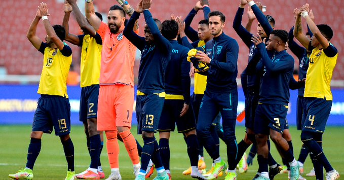 Ecuador consigue agónico triunfo ante Paraguay (VIDEO)
