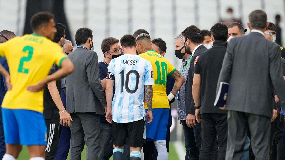 ¡Escándalo! Suspendido el Brasil-Argentina