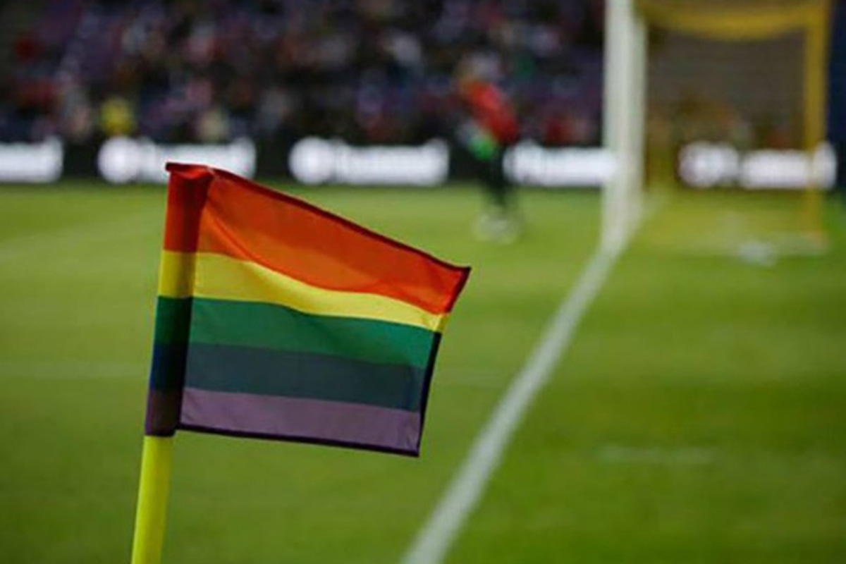 Esto es lo que puede pasarte si vas con una bandera LGBTIQ+ al Mundial Catar 2022