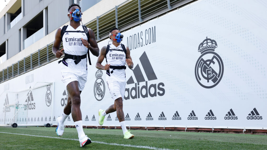 Preparador físico del Real Madrid repitió la formula de hace un año usando unas máscaras hipoxia