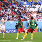 ¡FESTIVAL DE GOLES! Camerún y Serbia protagonizaron un entretenido empate (VIDEO)
