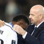 La propuesta del presidente de la FIFA ante los ataques racistas