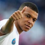 Mbappé no se moverá del PSG hasta 2024