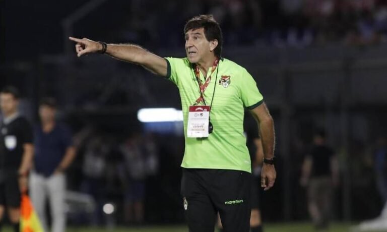 Gustavo Costas dejó de ser técnico de Bolivia