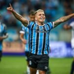 El curioso detalle de la camiseta de Soteldo en Gremio (VIDEO)