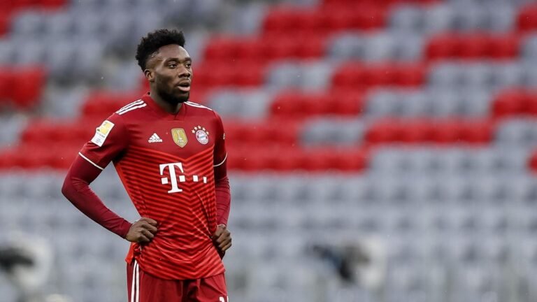 El representante de Alphonso Davies carga contra el Bayern de Múnich
