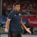 César Farías puso su cargo a la orden