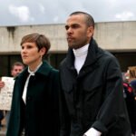 Así fue la salida de prisión de Dani Alves (VIDEO)