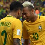 El padre de Neymar paga la millonaria fianza de Dani Alves para que salga de la cárcel