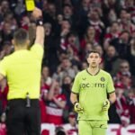 Sancionado: “Dibu” Martínez se pierde la ida de las semifinales de la Conference League