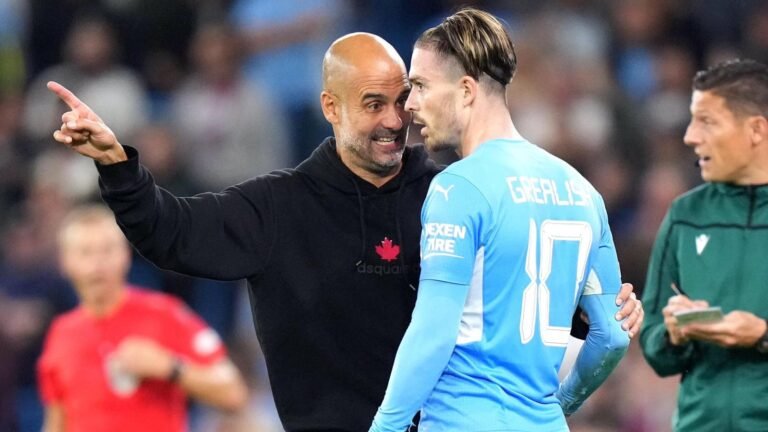 La explicación de Guardiola sobre su polémica charla con Grealish en pleno campo de juego