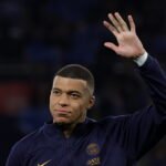 Más problemas entre Mbappé y el PSG