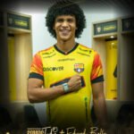 Oficial: Eduard Bello es nuevo jugador de Barcelona