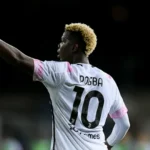 Le reducen la sanción por doping a Paul Pogba