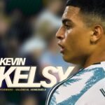 Kevin Kelsy se queda en la MLS