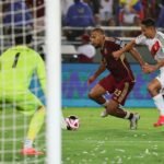 La Vinotinto se mete en zona de repechaje tras vencer a Perú (VIDEO)