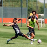 El Manchester United “aísla” a cinco jugadores