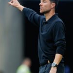 El vestuario del Real Madrid se divide por Xabi Alonso