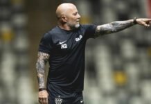 El rey de las indemnizaciones: La fortuna que Jorge Sampaoli ha acumulado en despidos