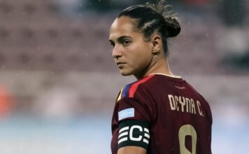 Deyna Castellanos lanza un dardo al fútbol venezolano