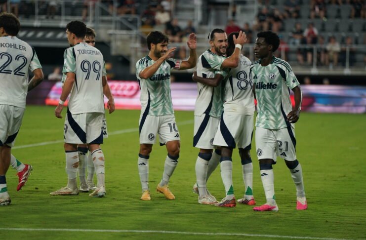 Hat-Trick de Yusuf y golpe de autoridad del New England ante DC United (VIDEO)