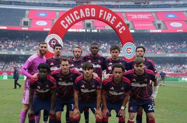 New England Revolution se impone en Chicago y mete presión en la parte alta (VIDEO)