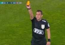 ¡ADIÓS A LAS TARJETAS TRADICIONALES! Uruguay prueba una nueva tecnología en el fútbol